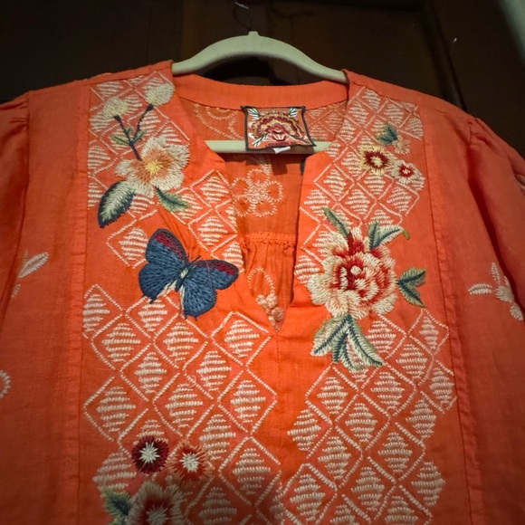 JOHNNY WAS Jailyn Puff Sleeve Weekend Top Coral Linen Embroidered Blouse SIZE L - Picture 3 of 8